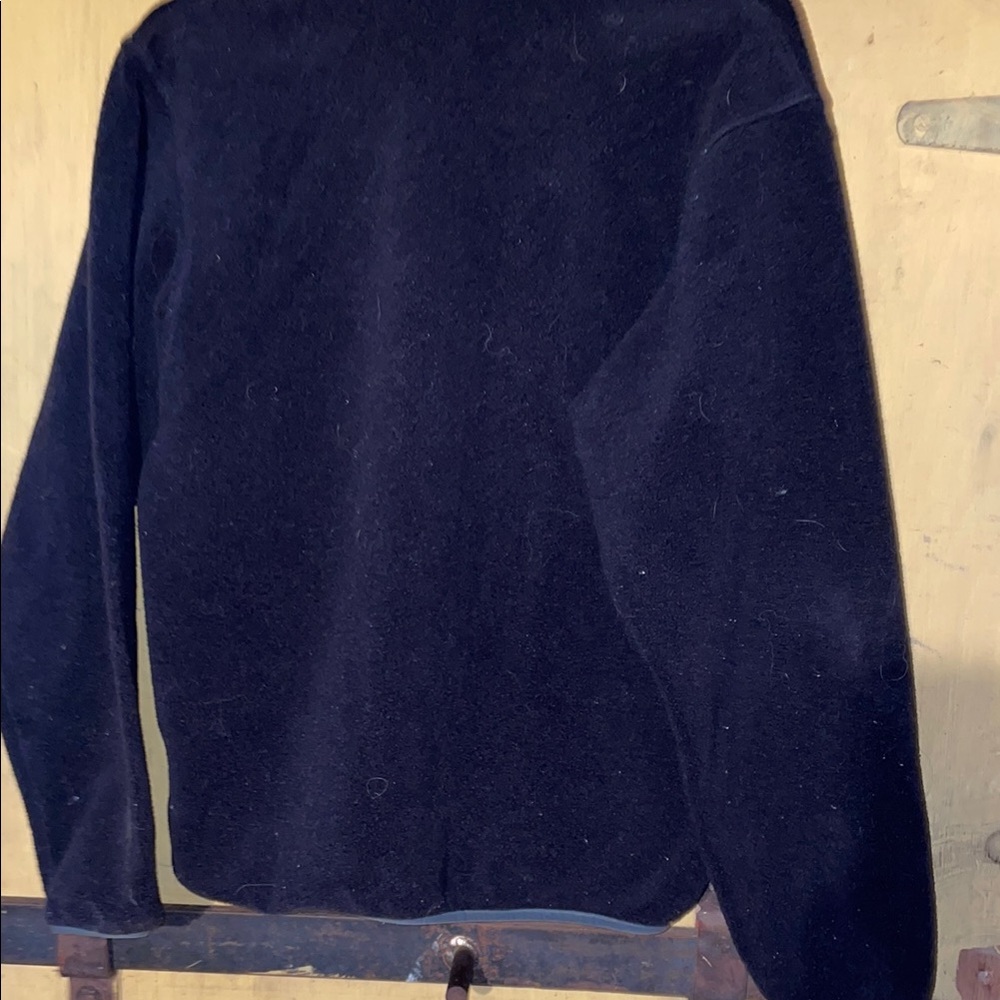 Black Patagonia Fleece Pullover with Gray Accents - Picture 5 of 6